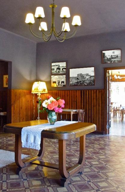La Peninsula Inn